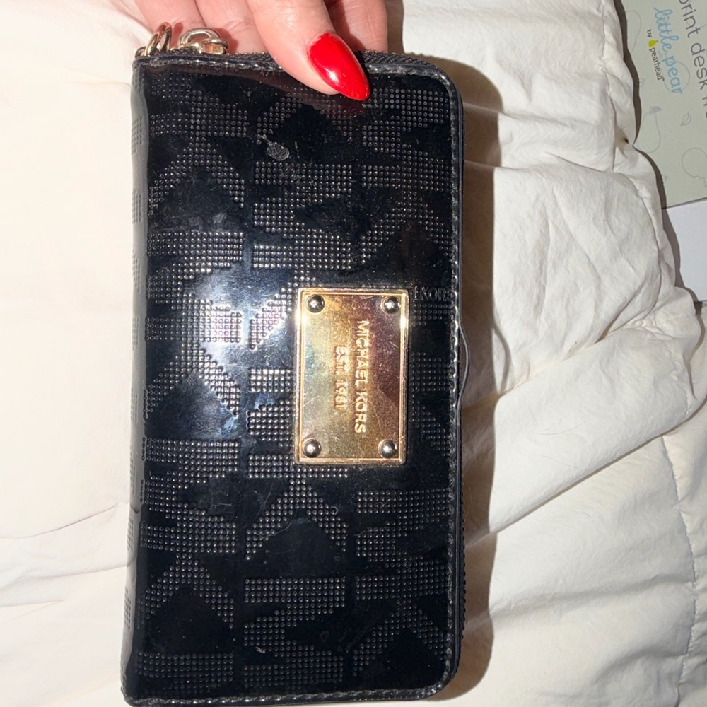 Michael Kors Black and Gold Patterned Wallet